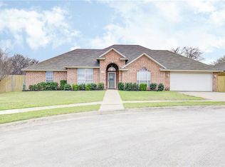 6048 Bent Creek Ct, Haltom City, TX 76137