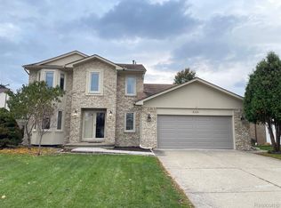 4124 Chris Dr, Sterling Heights, MI 48310
