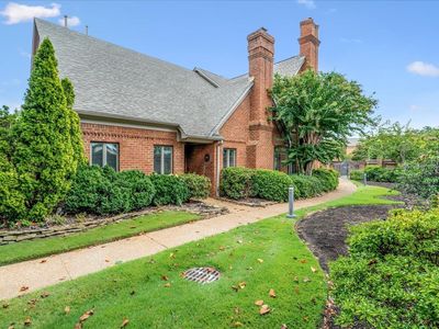 501 W Racquet Club Pl, Memphis, TN, 38117