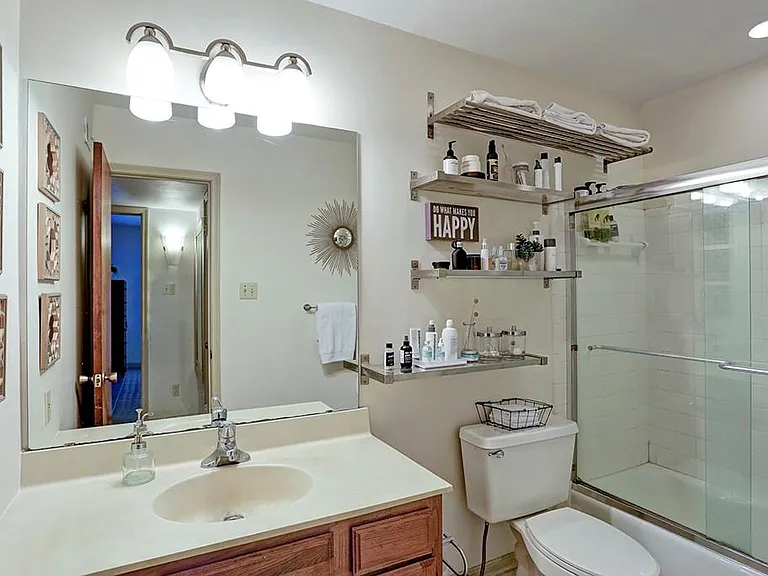 2507 Montrose Blvd #10 — Photo 7