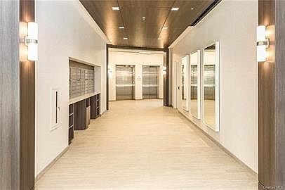 5th image of 300 Columbus Ave #11019611