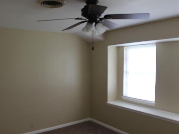 3rd image of 1212 Haines Dr