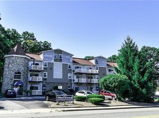 260 George Waterman Rd APT 204, Johnston, RI 02919