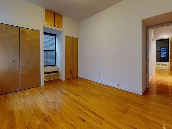 4th image of 1297 Lexington Ave #4A