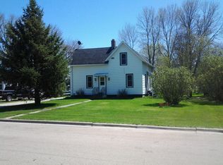 207 W Oak St, Osakis, MN 56360