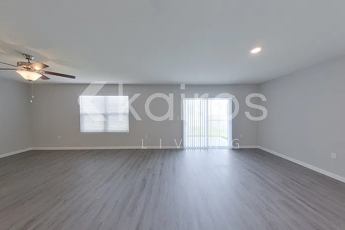 4 bed, 2.5 bath, 2176 sqft, $2,245 — Photo 2