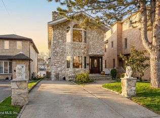 179 Hickory Ave, Staten Island, NY 10305