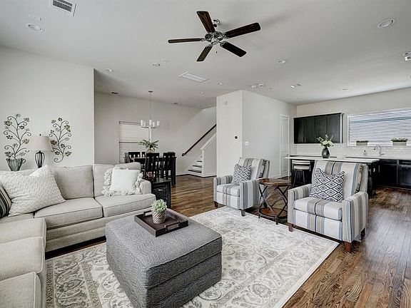 2nd image of 1016 Green Kensington Dr