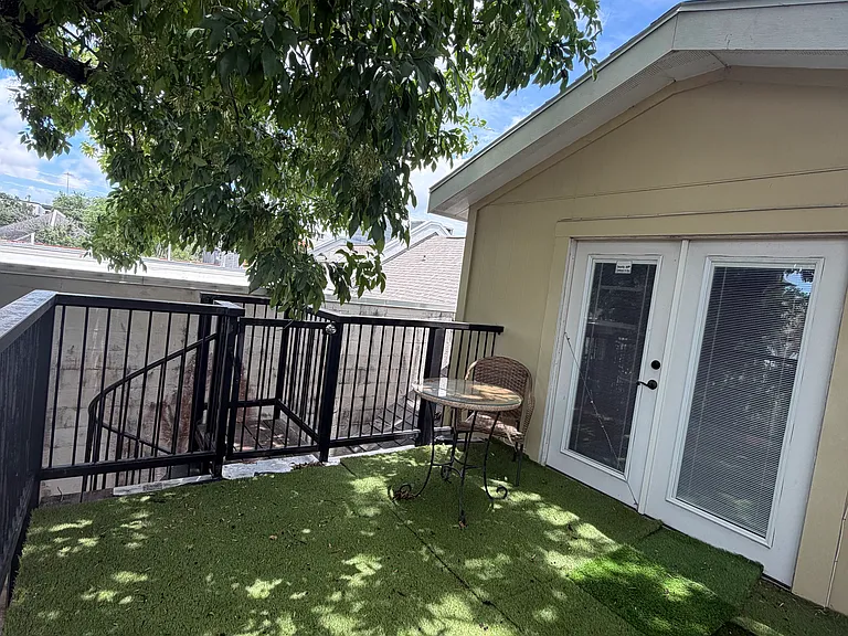 Academy St — Photo 10