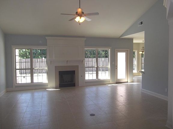 4th image of 2760 Villemont Ct