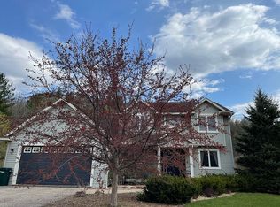 1690 Sunwood Ct, River Falls, WI 54022