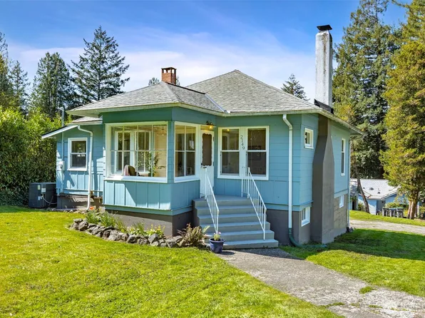 2149 E Phinney Bay Drive, Bremerton, WA 98312