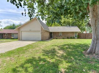 405 Ralph Ct, Yukon, OK 73099