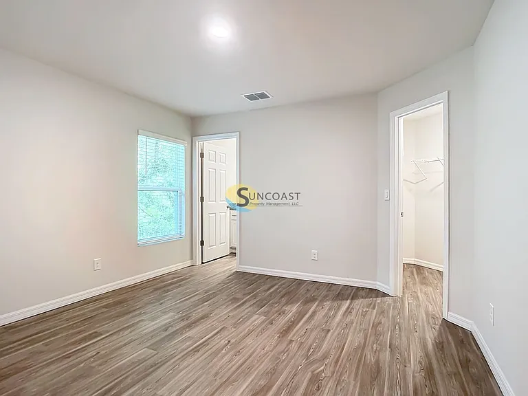 10474 Pendleton Ave — Photo 10