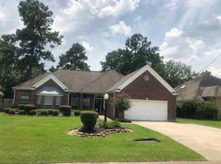 2711 E Tanager Trl, Orange, TX 77632