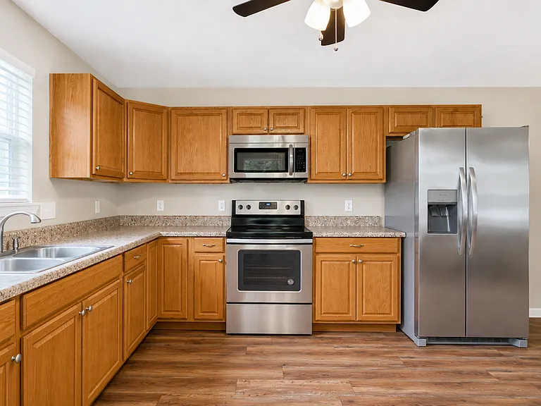 110 Felmet St #2A — Photo 20