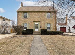 2728 Lincoln Rd, Kenosha, WI 53143