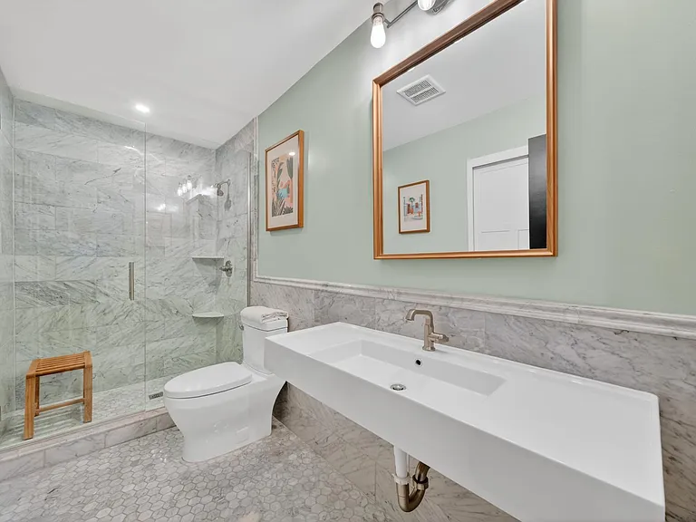 372 W Brown St #3 — Photo 27