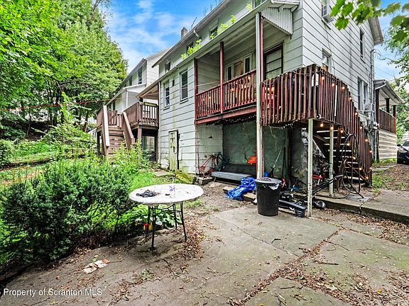 5th image of 109-111 La Grange St