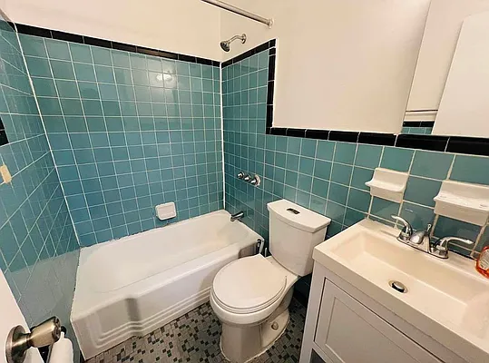 Rented by null | media 5