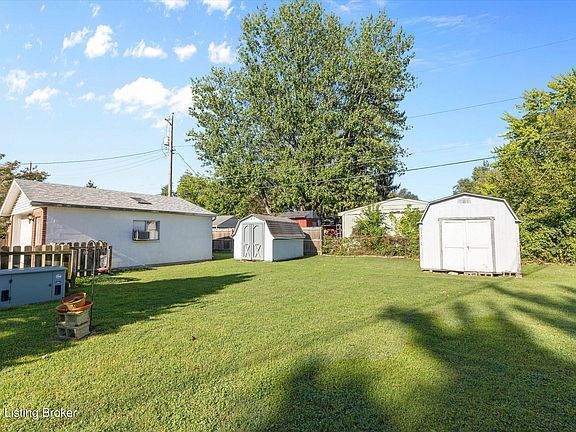4th image of 3651 Windward Way
