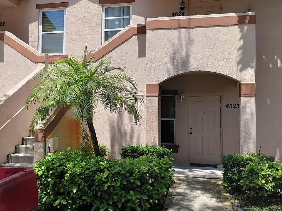 4524 Oak Terrace Dr