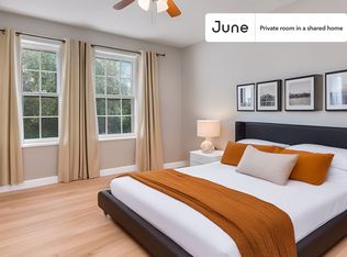 600 7th St SW #1, Washington, DC 20024