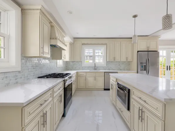 233-25 38th Drive image 8 of 24