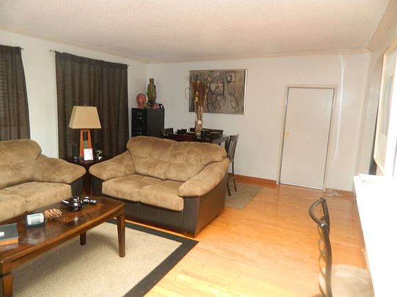5th image of 2567 Emmett Way