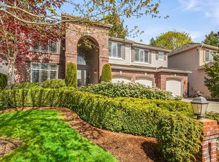 1022 148th Ave NE, Bellevue, WA 98007