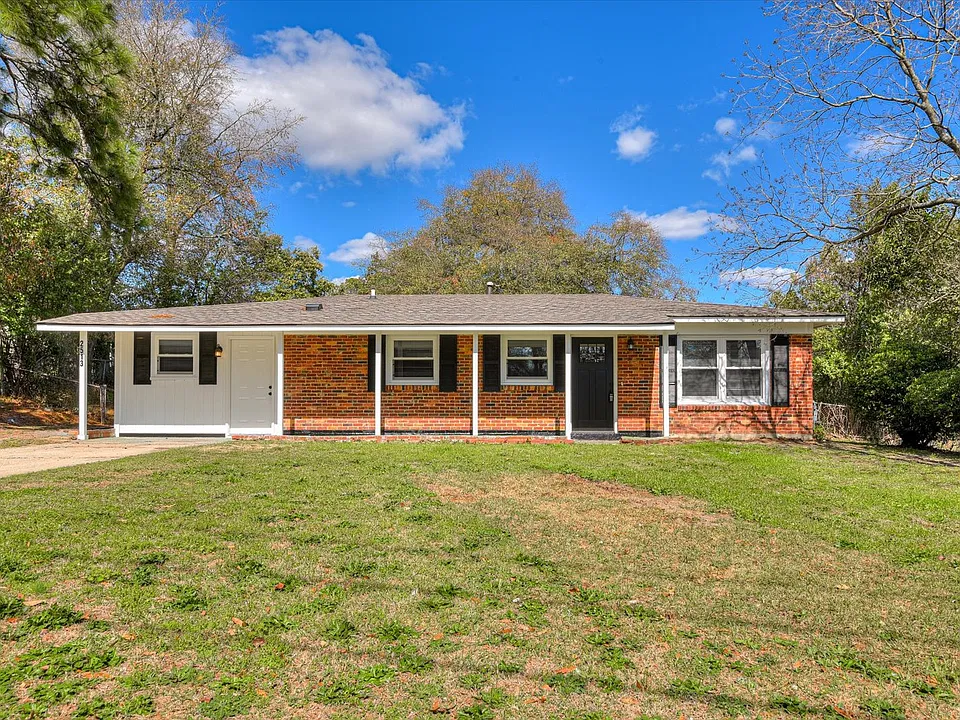 2513 Parkway Dr