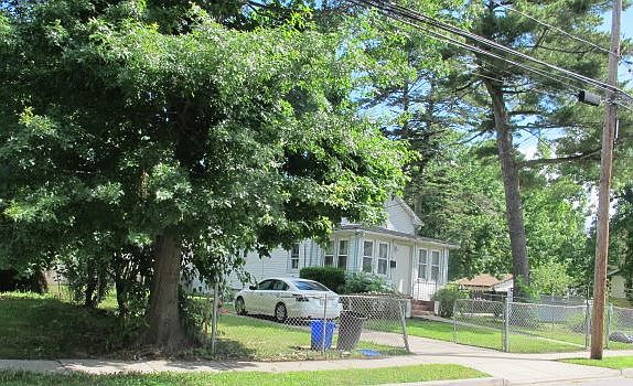 2nd image of 67 Lillian Ave