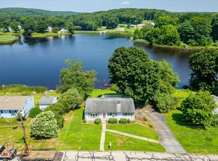 18 Arrowhead Dr, Ledyard, CT 06339