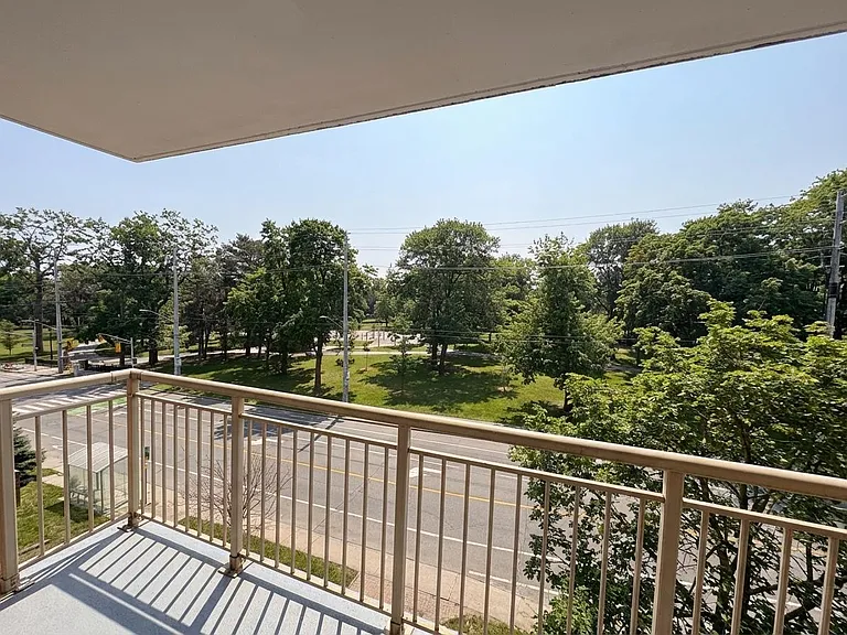 190 Gage Ave S #401 — Photo 11