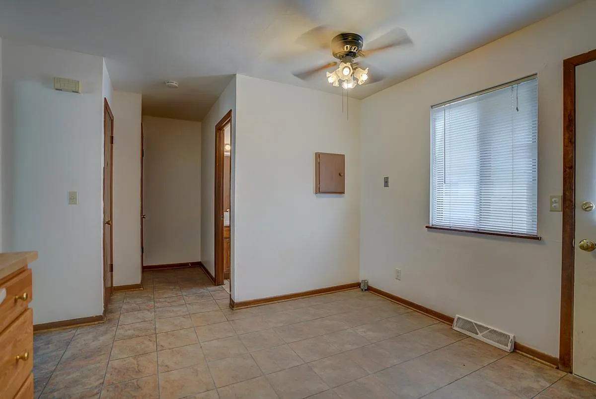 5809 Balsam Rd — Photo 4