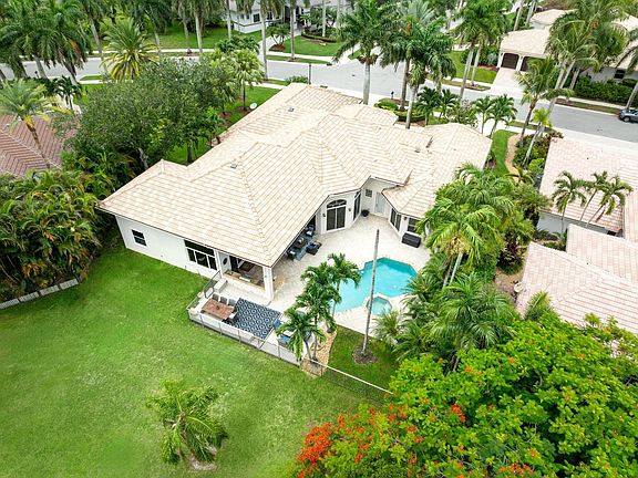 4th image of 2457 Poinciana Drive