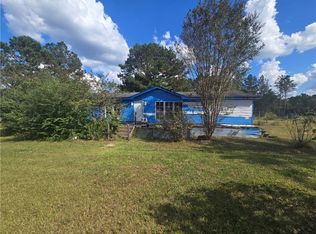 35 Ridge Rd, Seale, AL 36875