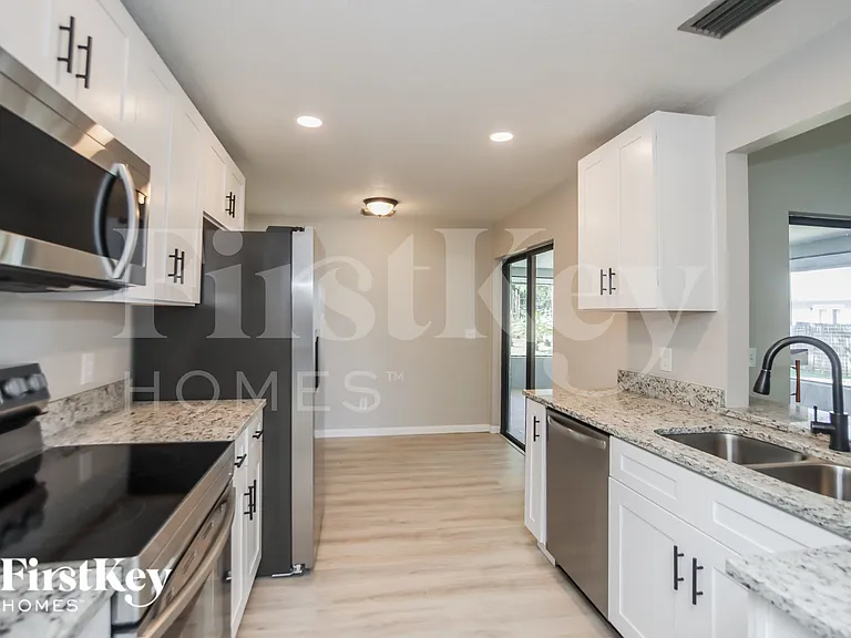 1377 Prum Ave NW — Photo 7