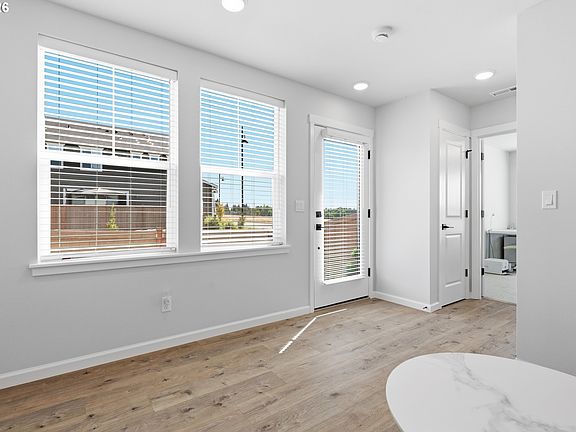3rd image of 8095 SE Kinnaman St