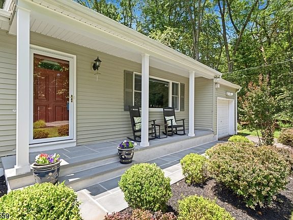 4th image of 28 Delbrook Rd