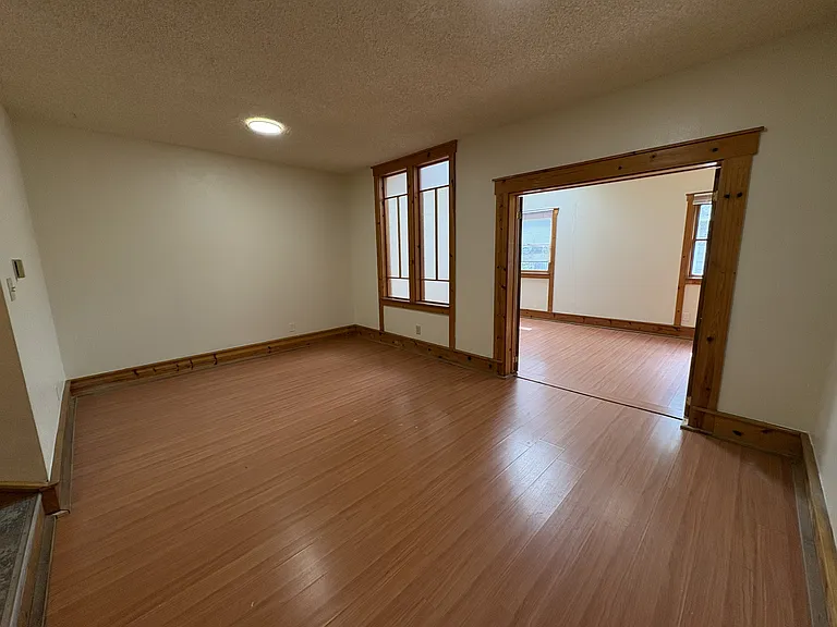 537 N Adams Ave — Photo 8