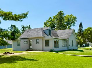 3141 Gratiot St, Indian River, MI 49749
