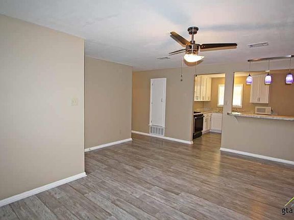 4th image of 2319 Birch Dr