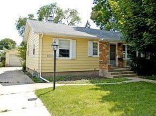 1016 S Pleasure Ct, Aurora, IL 60506