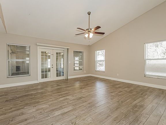 3rd image of 10324 Ashley Oaks Dr