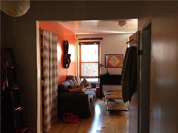 5th image of 62 Rogers Ave