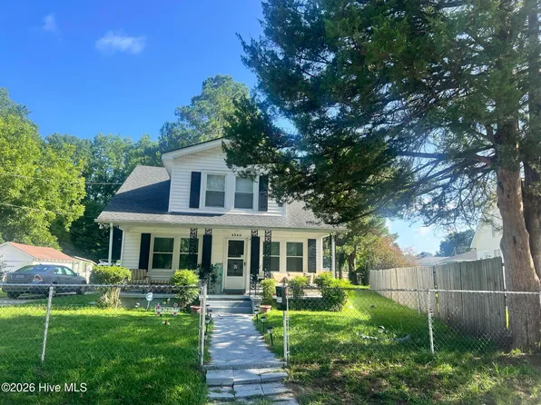 4340 W Perry Street, Farmville, NC 27828