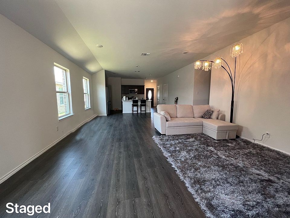 1st image of 980 Glover Dr