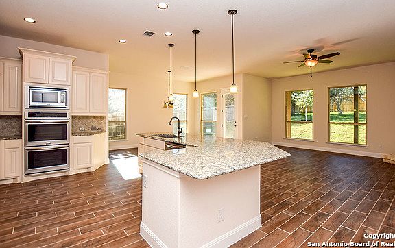 4th image of 5827 Cedar Hill Way