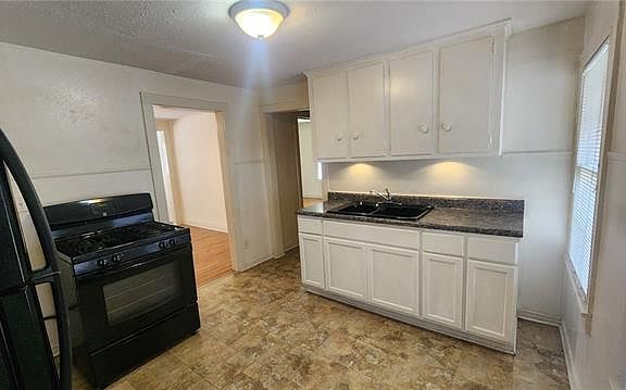 4th image of 3110 48th St